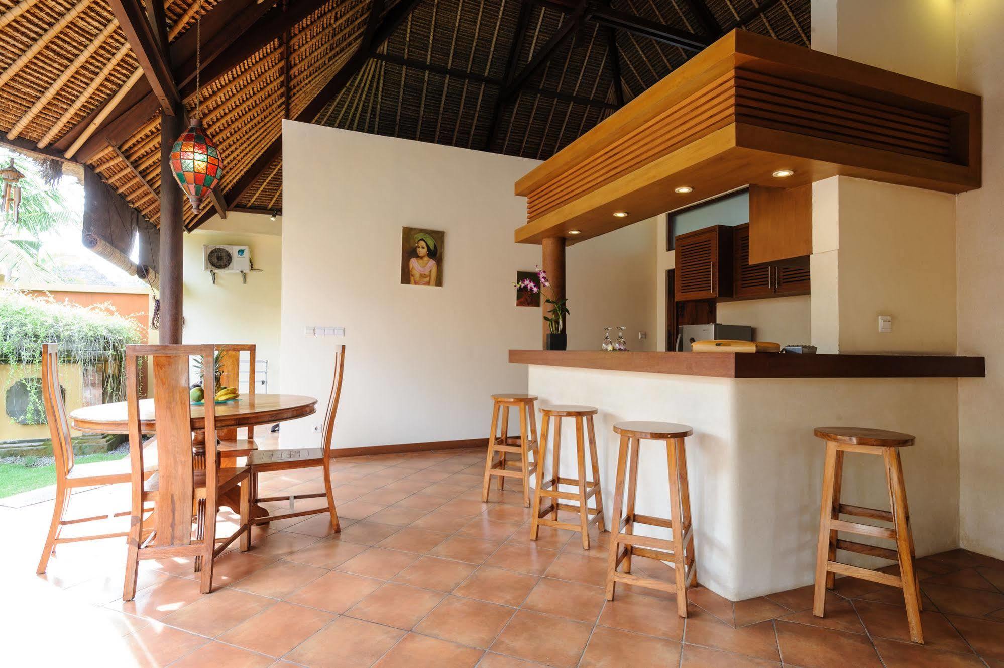 Alizee Villa Seminyak Exterior foto