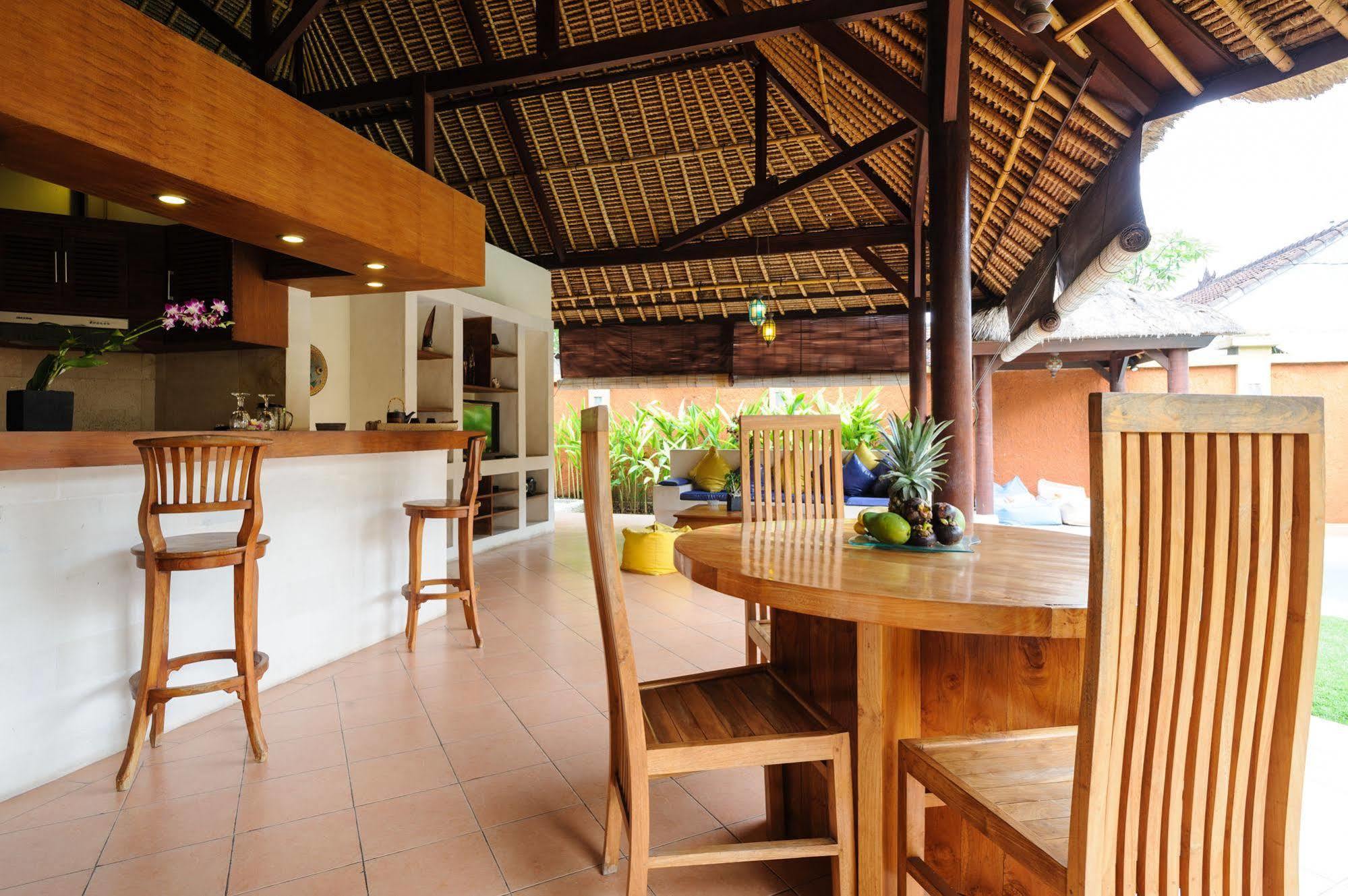 Alizee Villa Seminyak Exterior foto