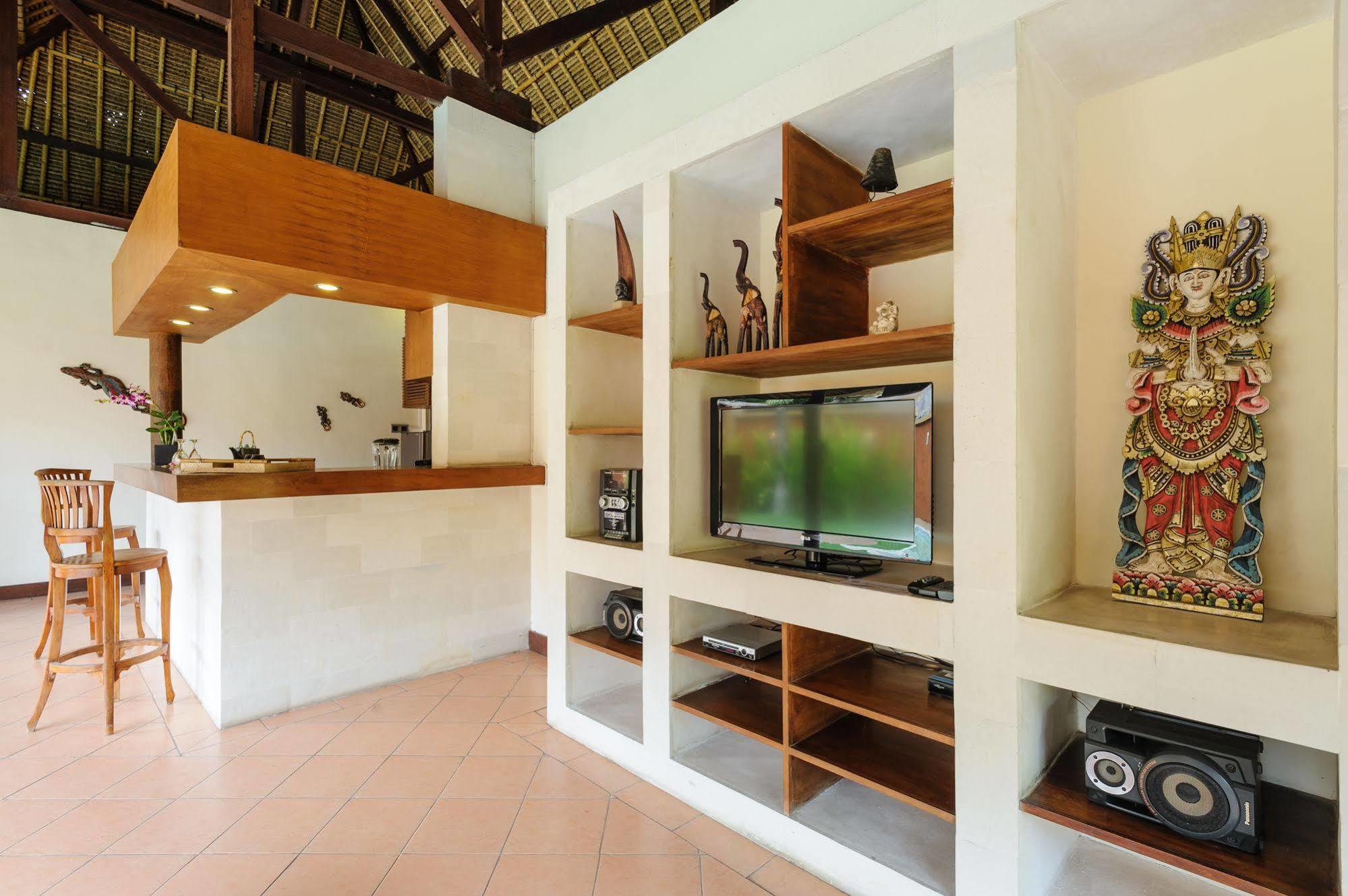 Alizee Villa Seminyak Exterior foto